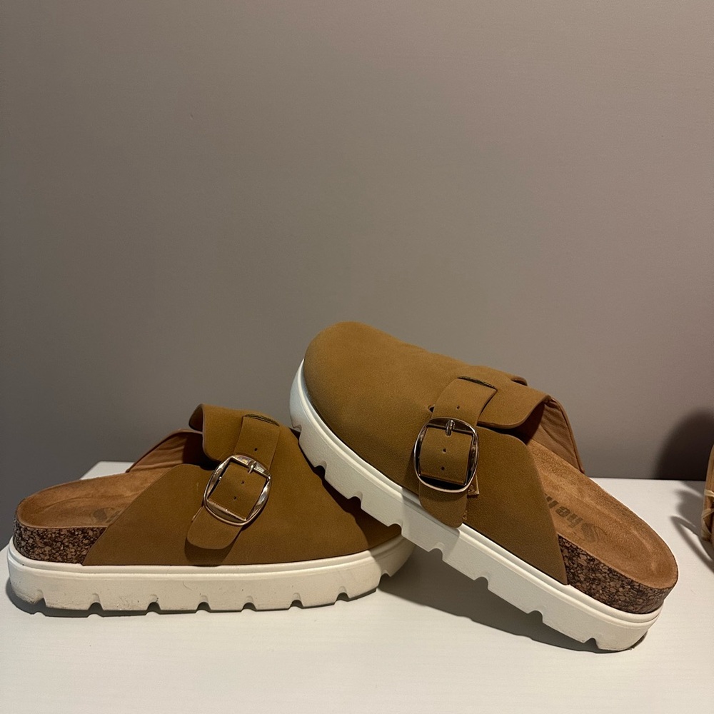 SHEIN Tan Platform Shoes with Buckle